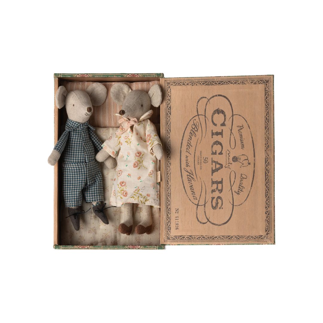 Maileg FW23 mum and dad mice in a matchbox