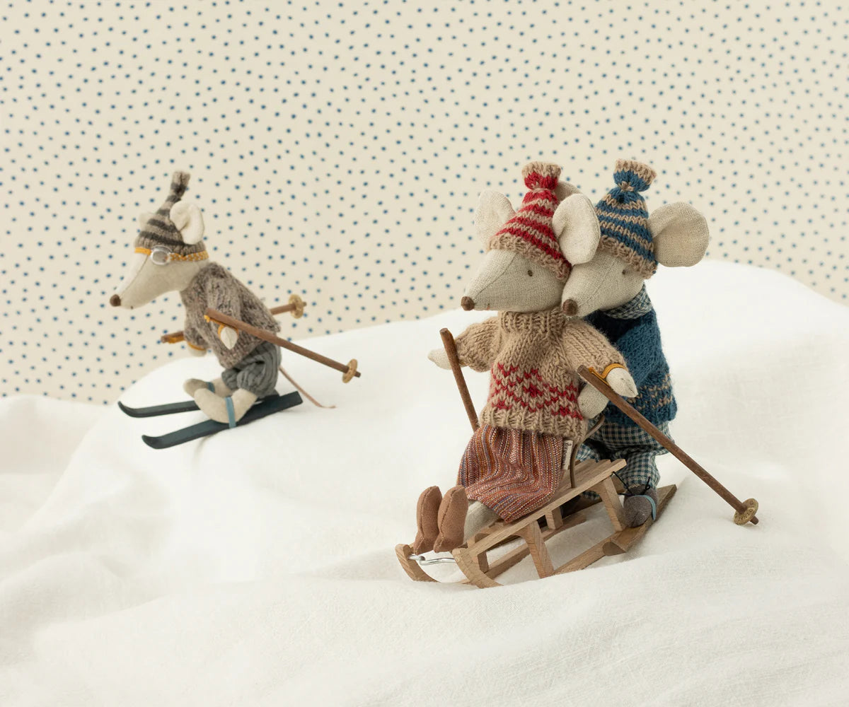 Maileg Mum Mouse Knitted Sweater and Hat Clothes
