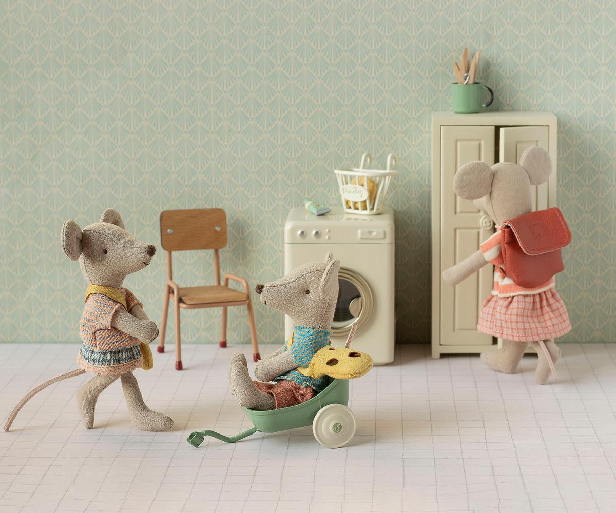 Maileg Little sister mouse with bag