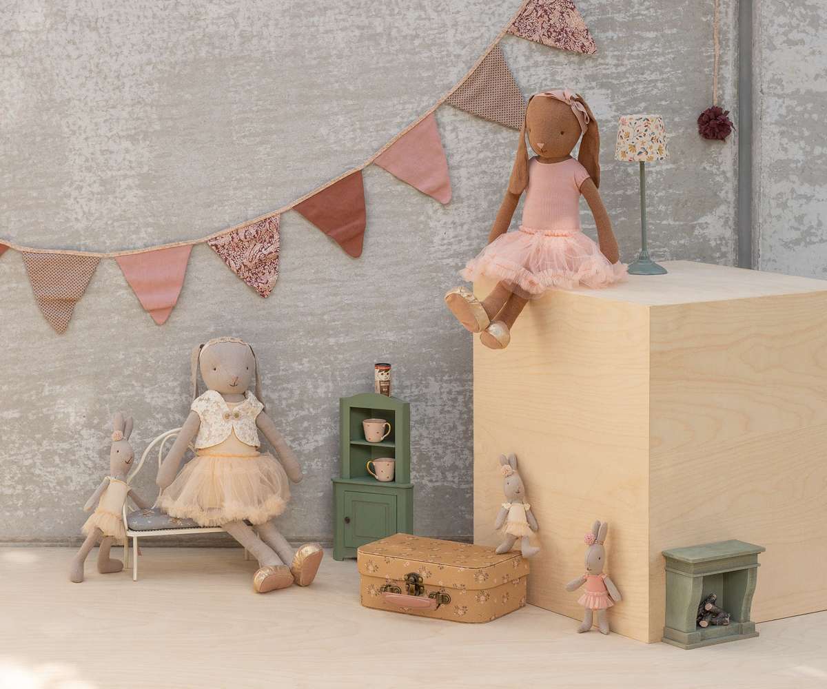 Maileg Rabbit size 1, Ballet suit and skirt cream