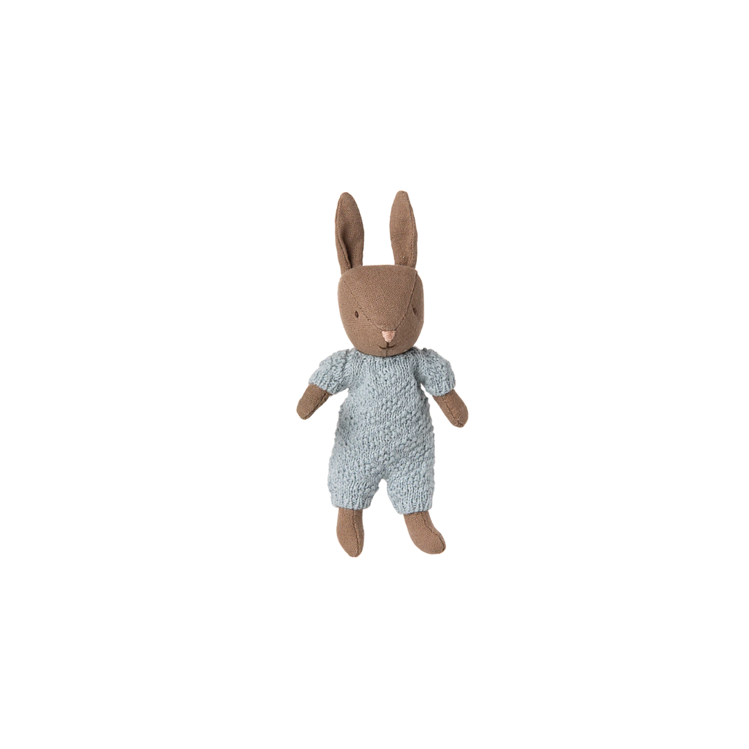 Maileg Rabbit, Micro - Brown - Blue knitted suit
