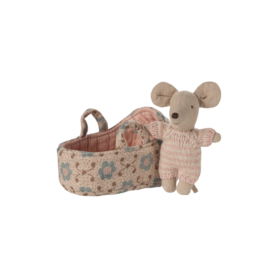 Maileg Baby mouse in carry cot - Rose
