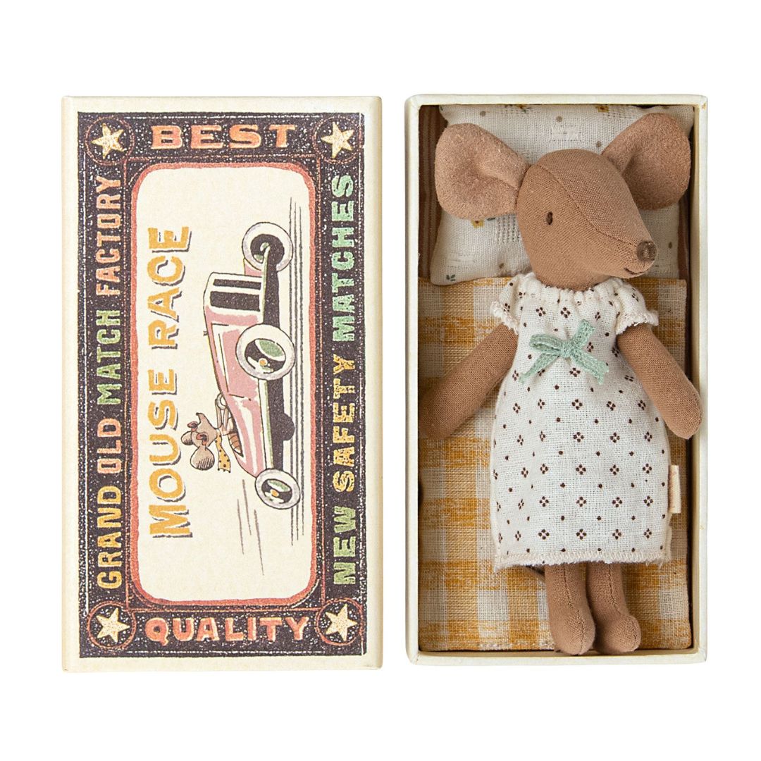 Maileg SS23 big sister toy mouse in a gift box with a white pretty dress