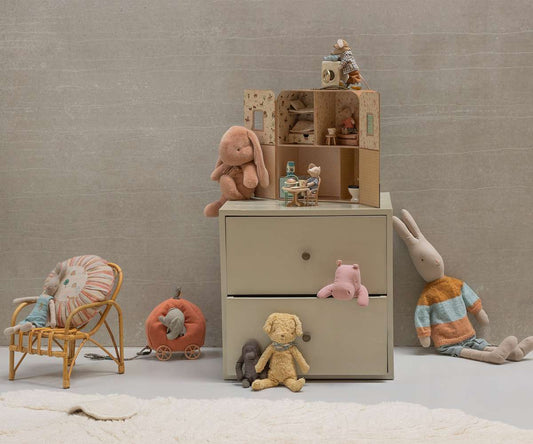 Maileg ballet dance studio gift set with Maileg bunnies and home accessories from the Mailehg AW15 collection