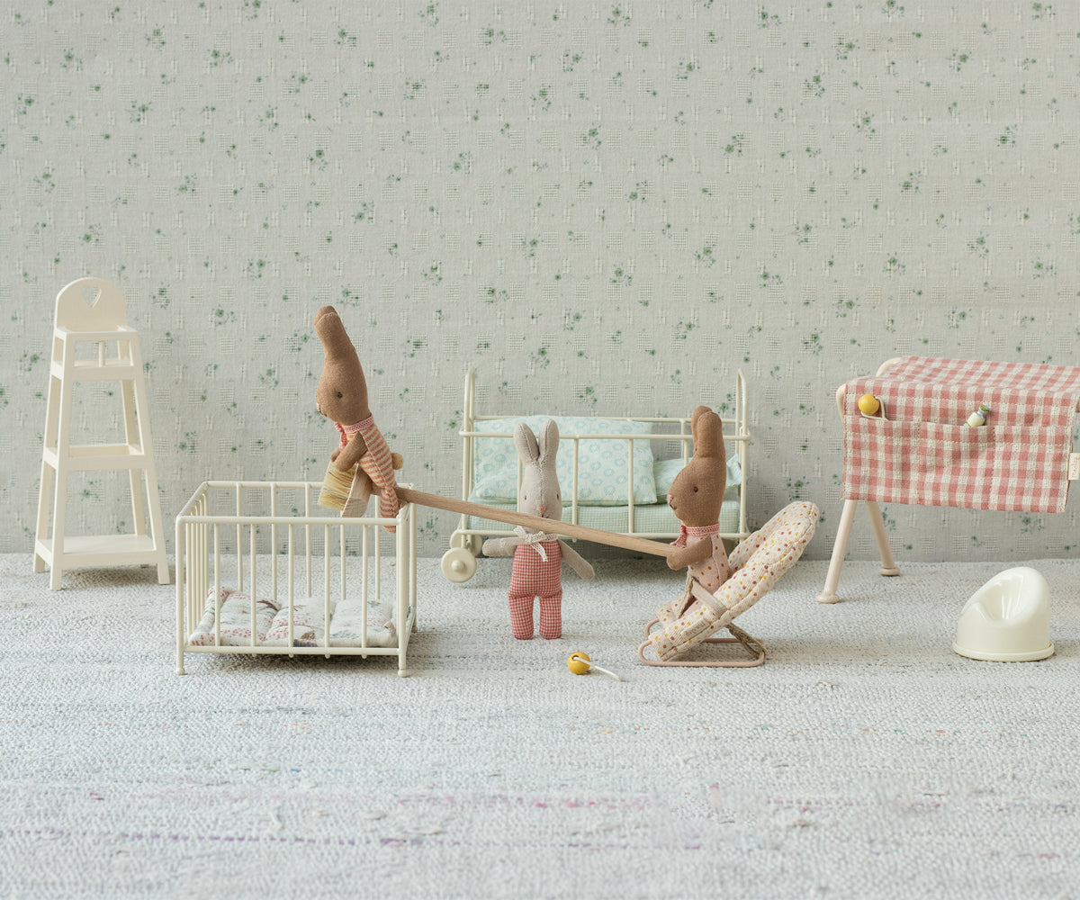Maileg Rabbit MY, Red Check – Mouse in a Box