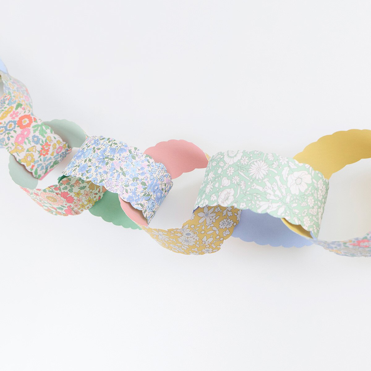Meri Meri Meri Meri x Liberty Scalloped Paper Chains Set