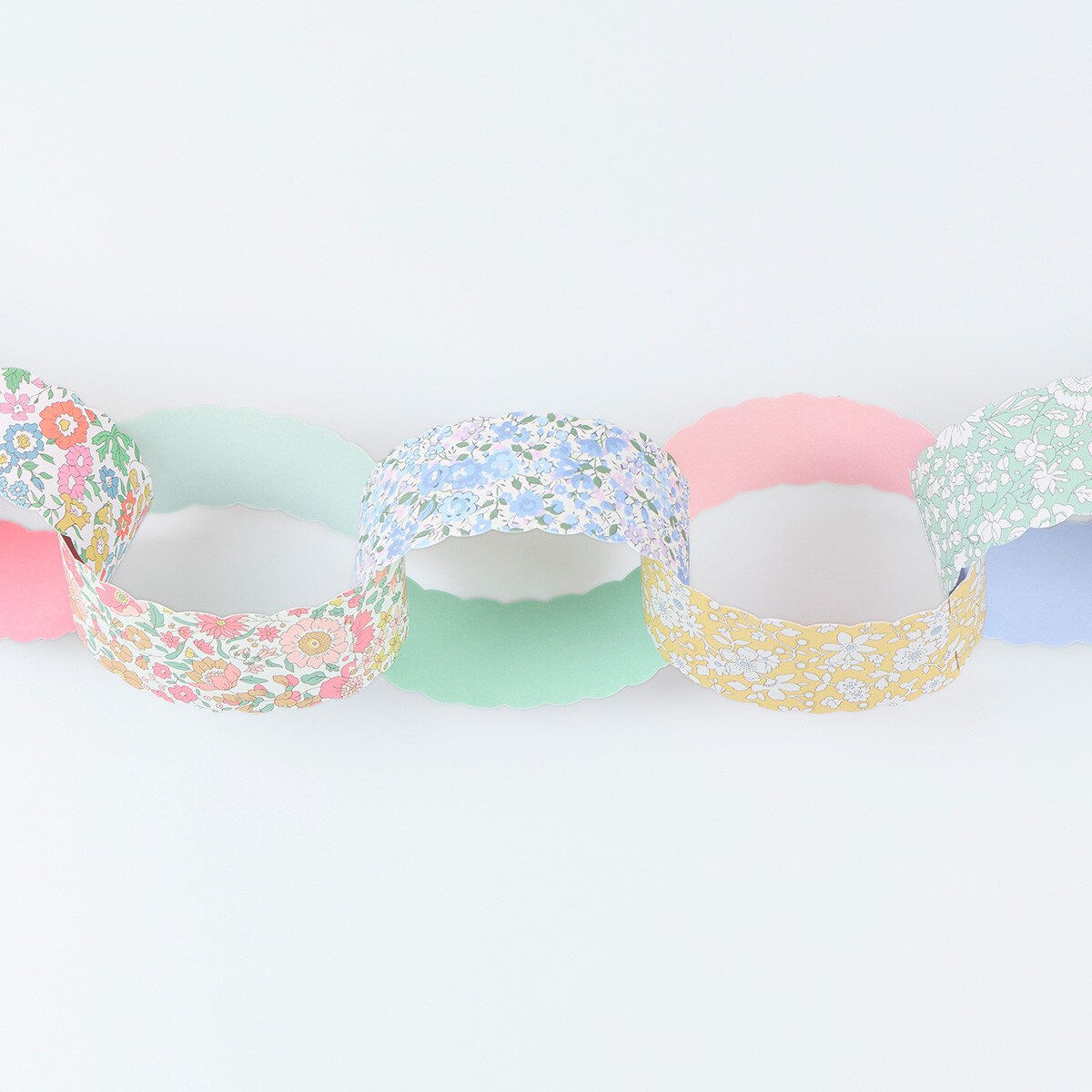 Meri Meri Meri Meri x Liberty Scalloped Paper Chains Set