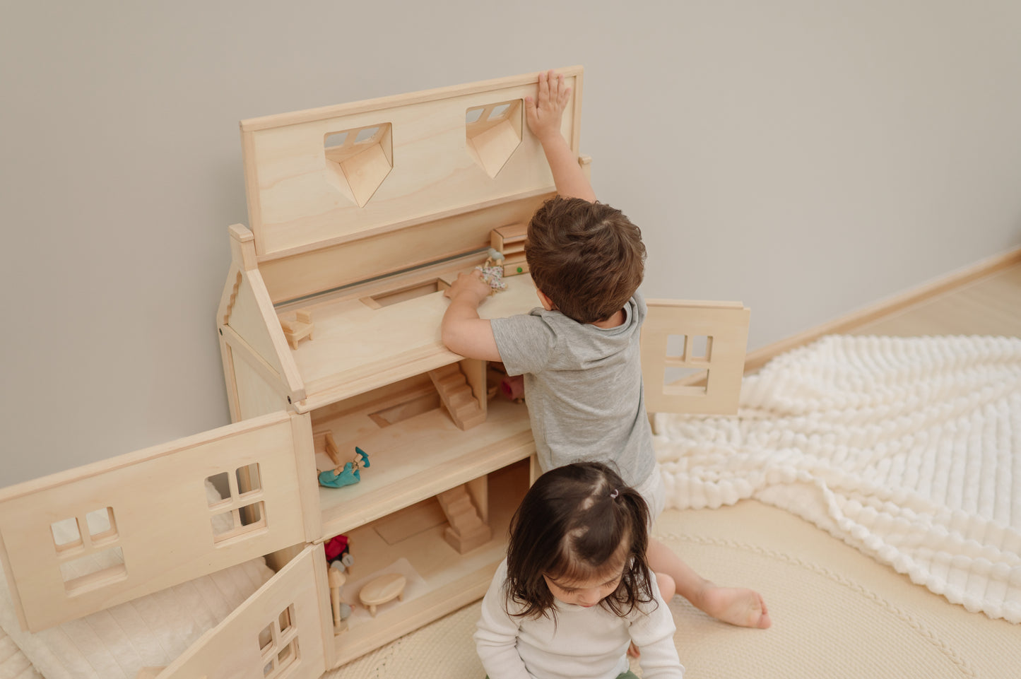 PlanToys Victorian Doll's House - Wooden Toy Dollhouse