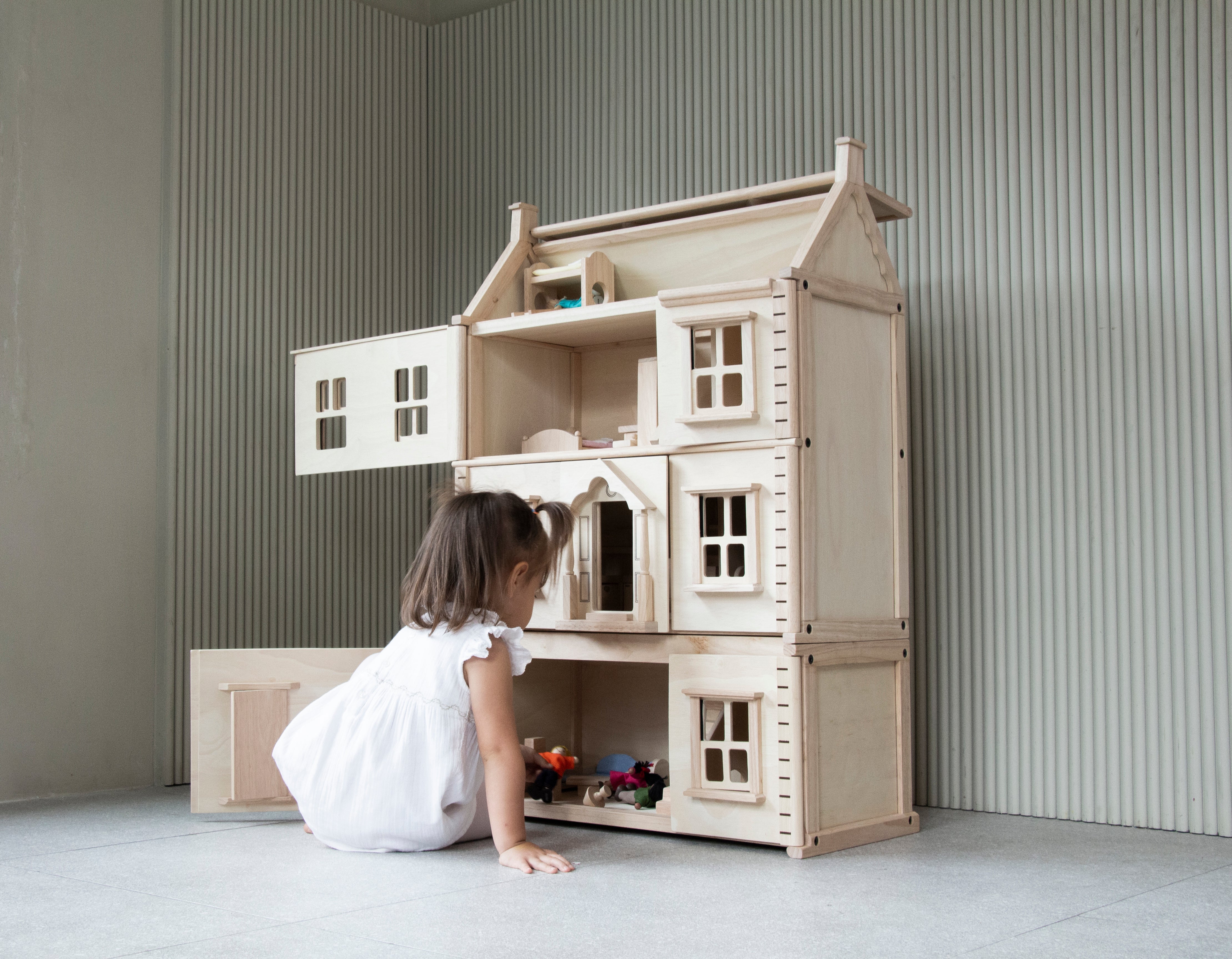 PlanToys Victorian Dollhouse Basement – Mouse in a Box