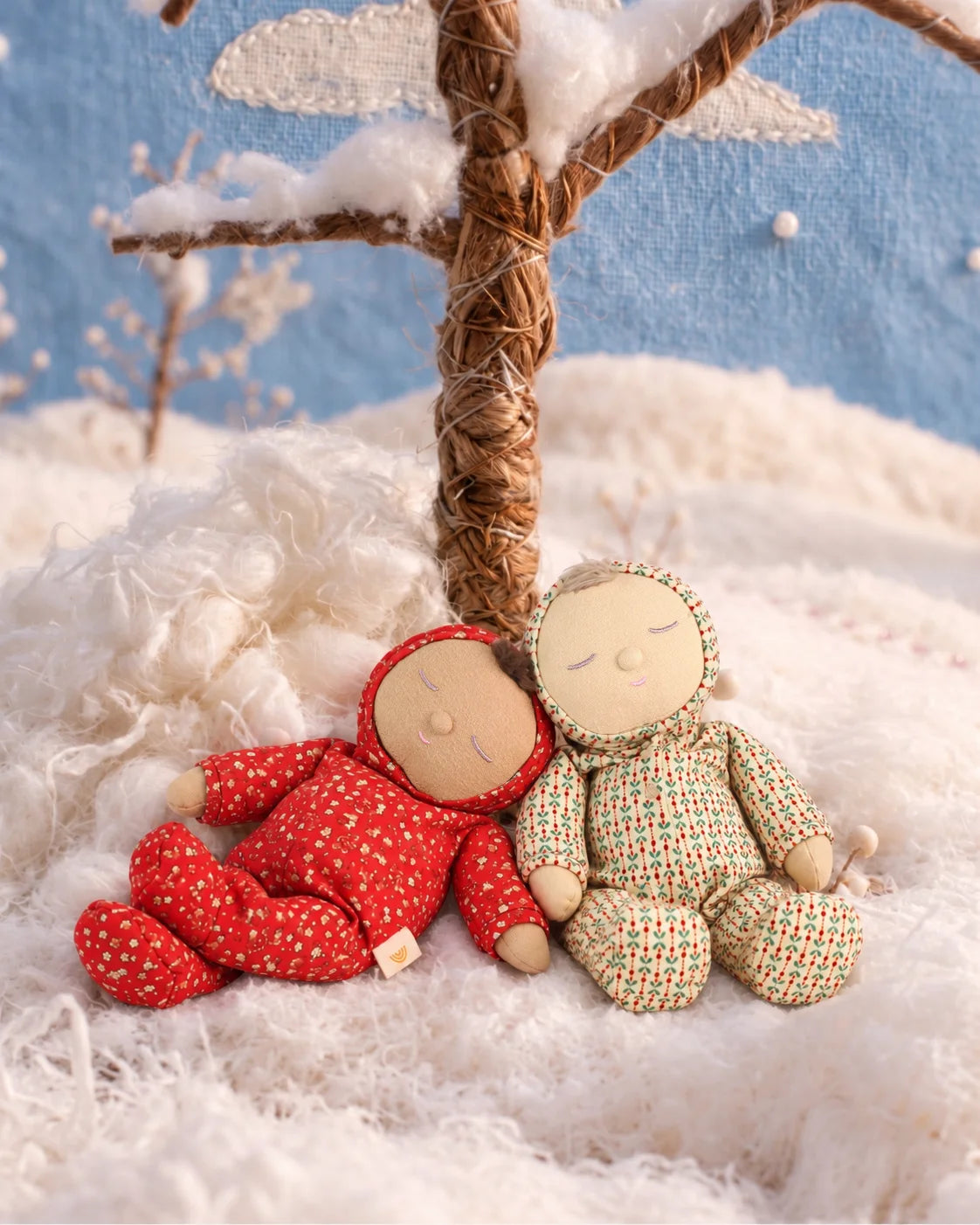 Olli Ella Dozy Dinkum Pie Hollyrose paired with Olli Ella Dozy Dinkum Twinkle Berryheart cuddled up, baby dolls