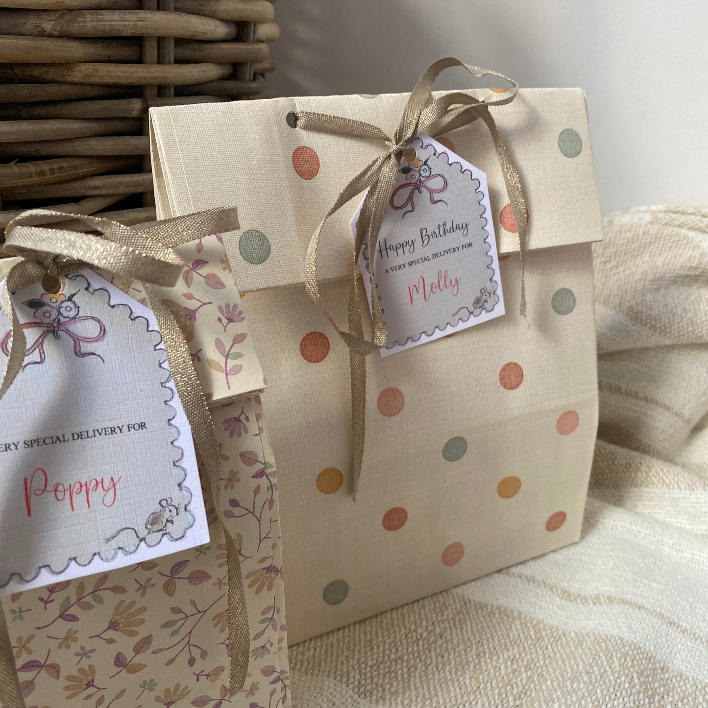 Maileg Spot Gift Wrapping, Medium