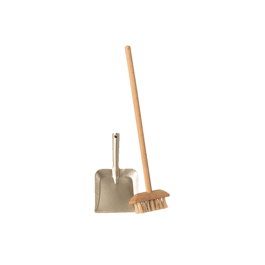 Maileg Miniature broom set (DUE 15TH MAY)