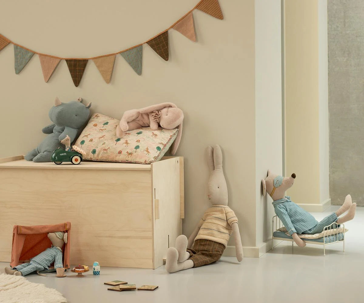 Maileg Sleeping bunny plush, Small - Powder