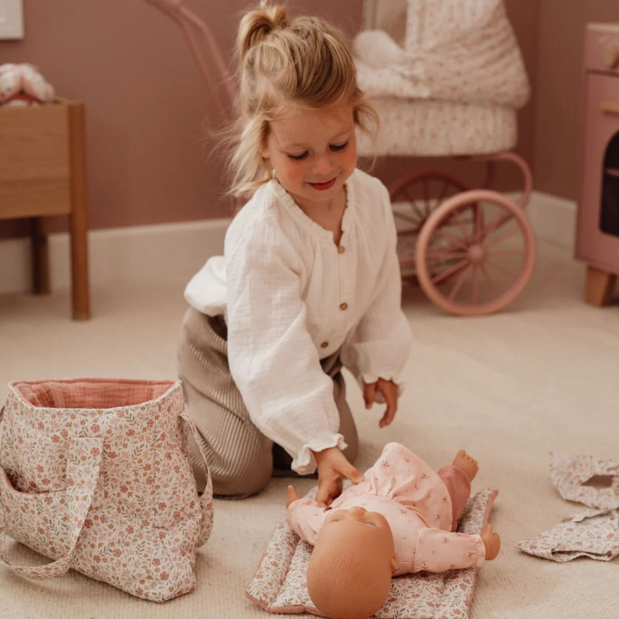 Little Dutch Doll nursery bag set