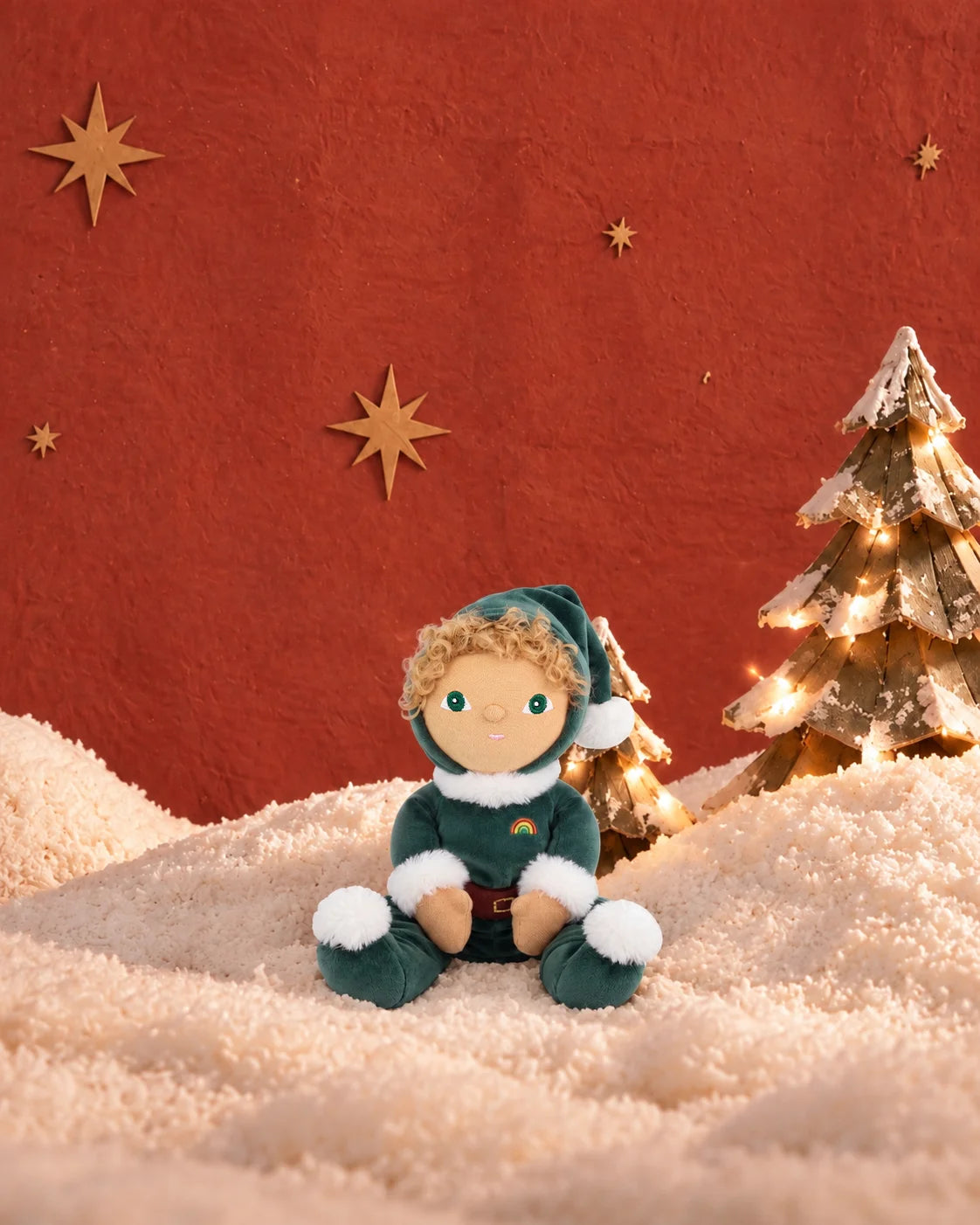 Olli Ella Holiday Hollow Ezra Elf Dinky Dinkum doll in snowy Christmas landscape with festive friends