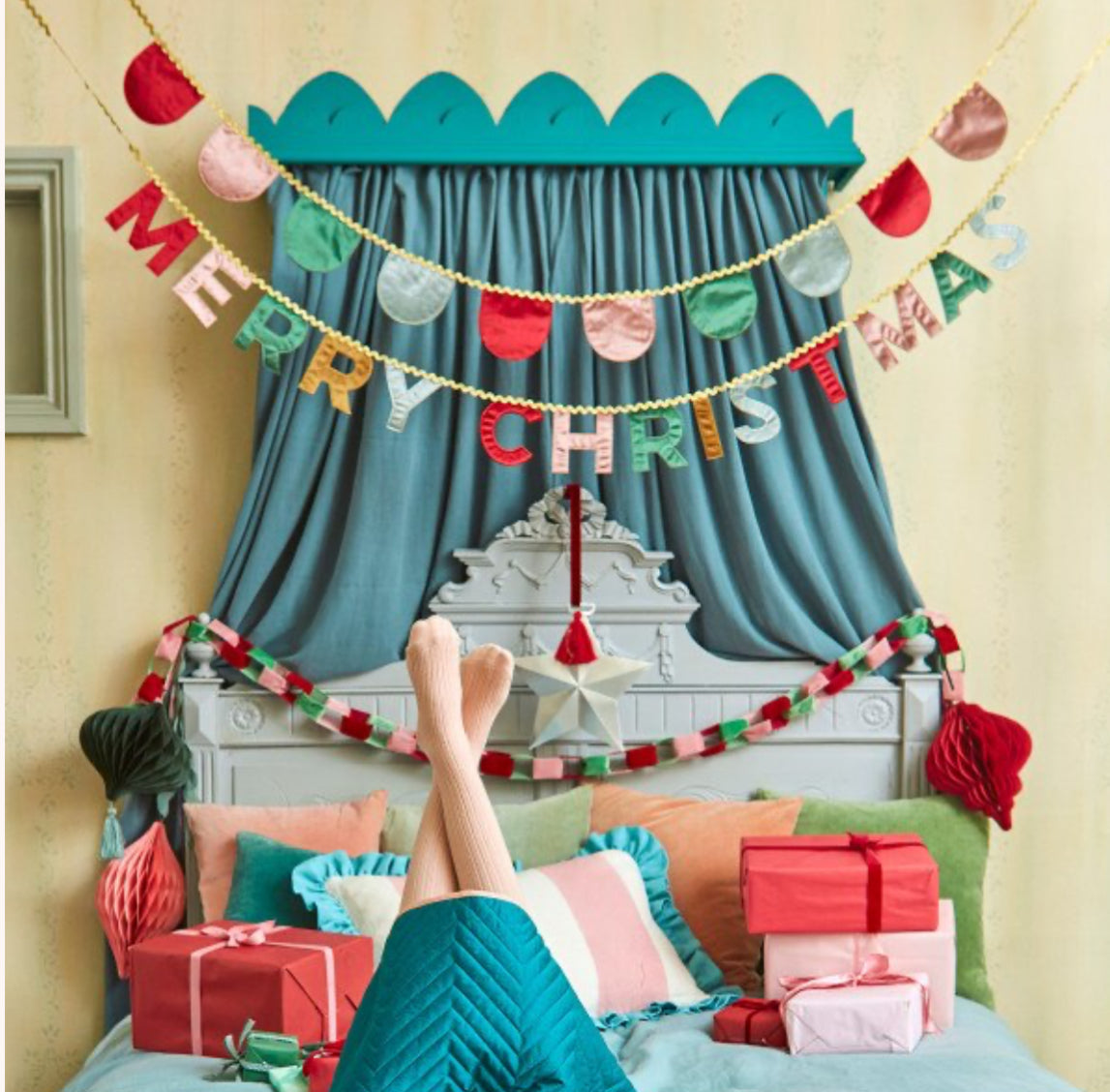 Meri Meri Merry Christmas Velvet Pennant Garland