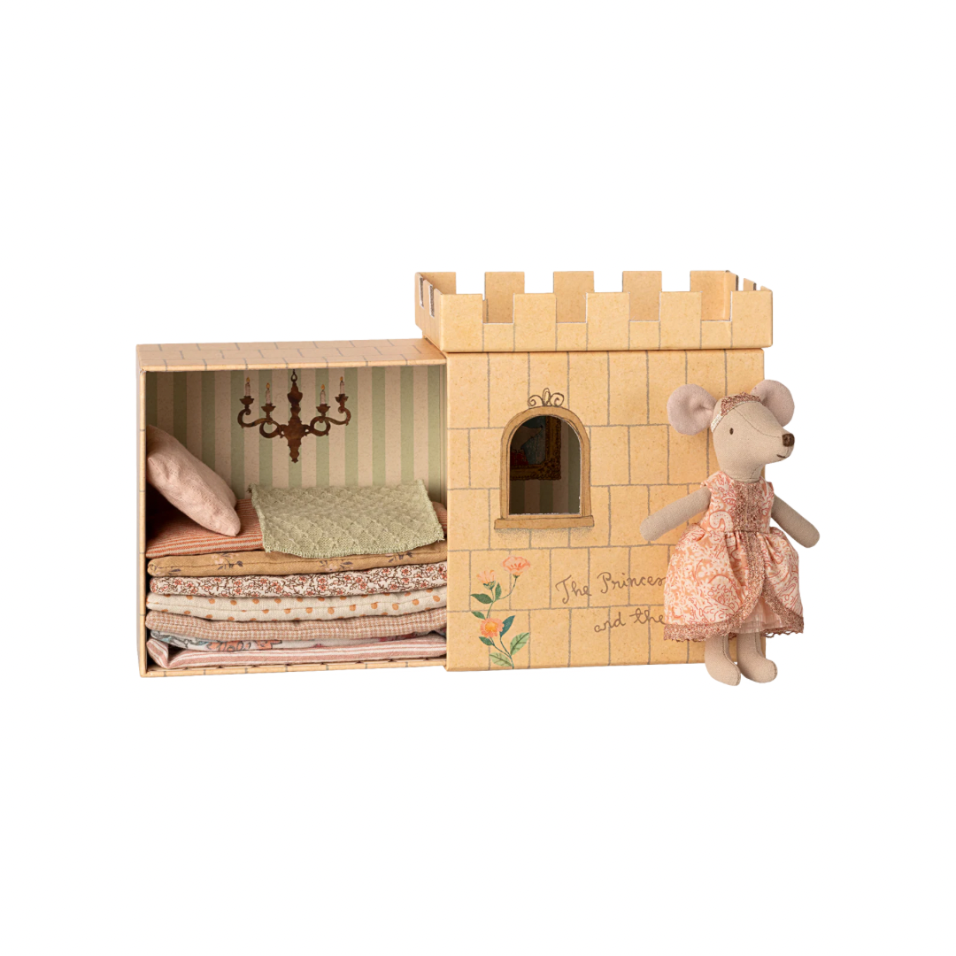 Maileg Princess and the pea, Big sister mouse