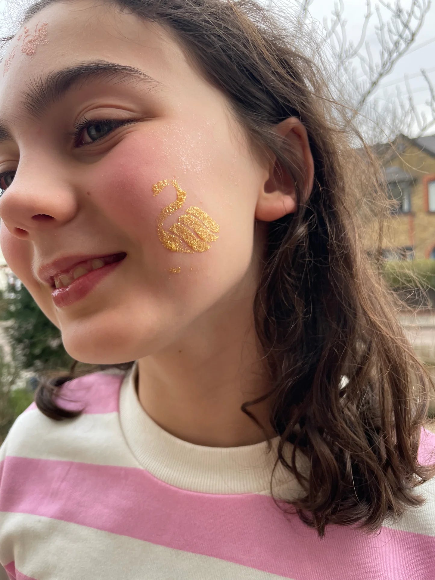 The natural Play MakeUp Company Golden Star fine Bioglitter™ PURE & Aloe Primer