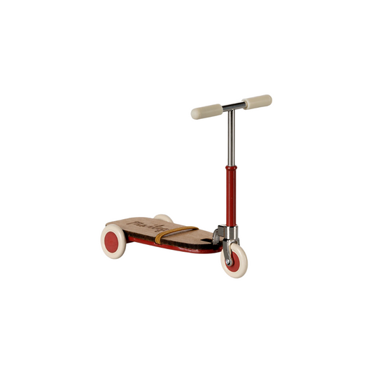Maileg Mouse Scooter in red for Imaginative Play - Designed for Magnetic Maileg Mice 