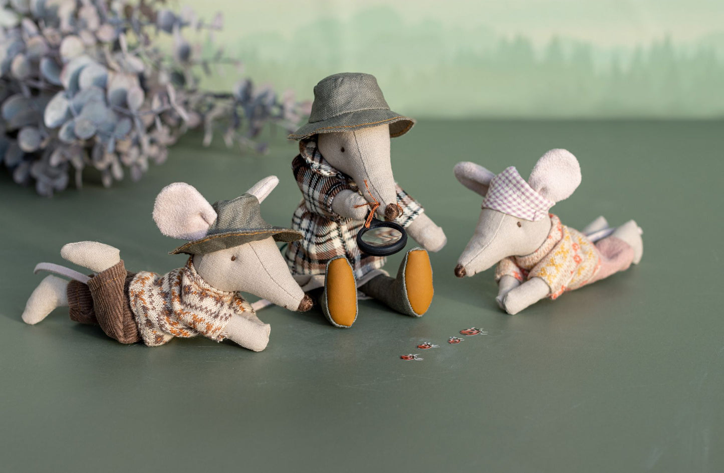 Maileg Wildlife Guide Mouse