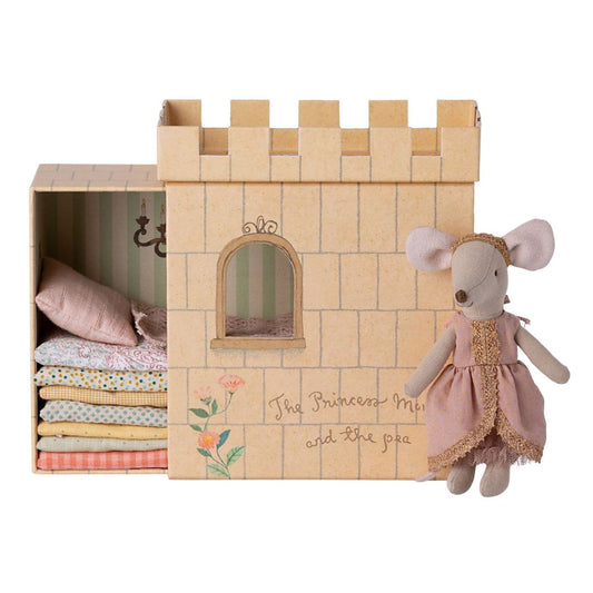 Maileg SS23 princess and the pea castle mouse soft toy